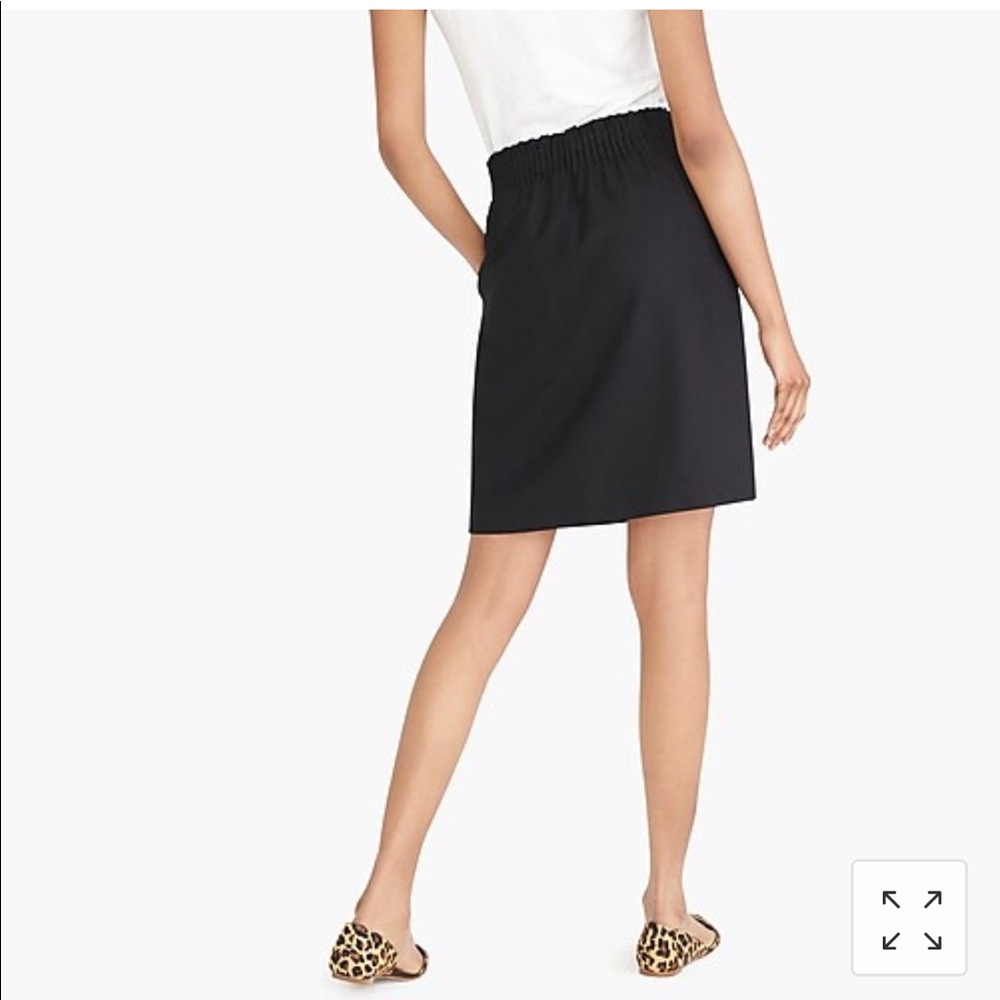 ✨HP✨ Like new! J Crew sidewalk skirt